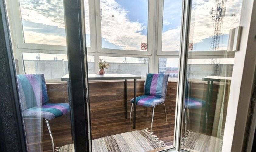 Apartmari На Леонова 47