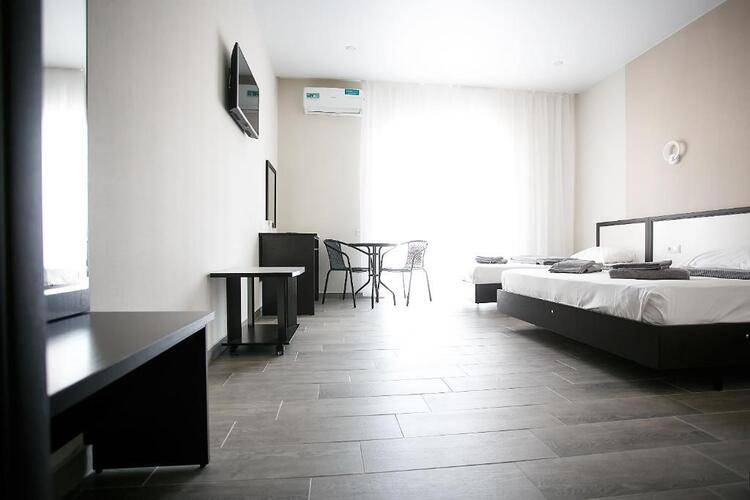 Diamond Delux Hotel