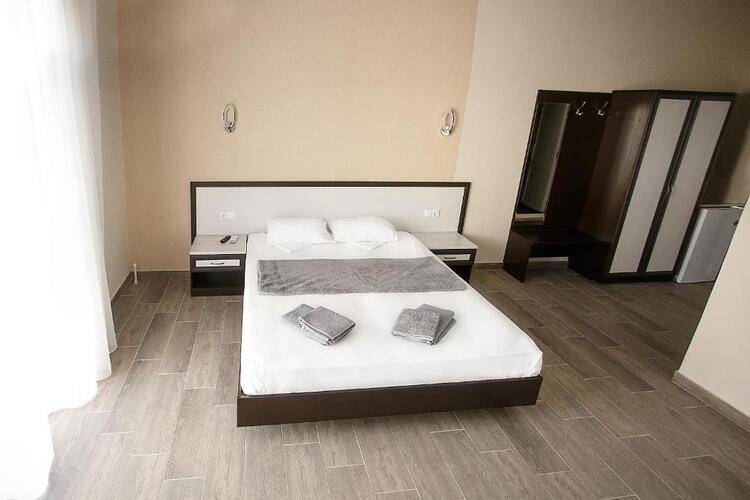 Diamond Delux Hotel
