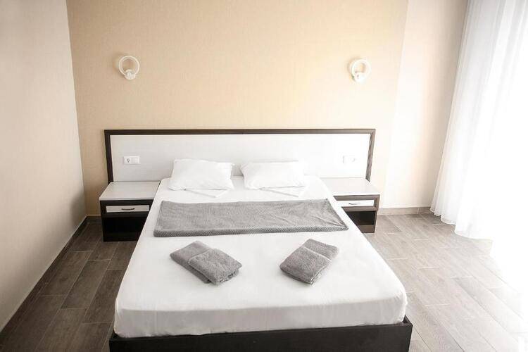 Diamond Delux Hotel