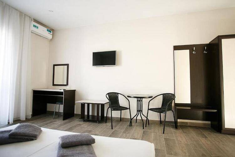 Diamond Delux Hotel