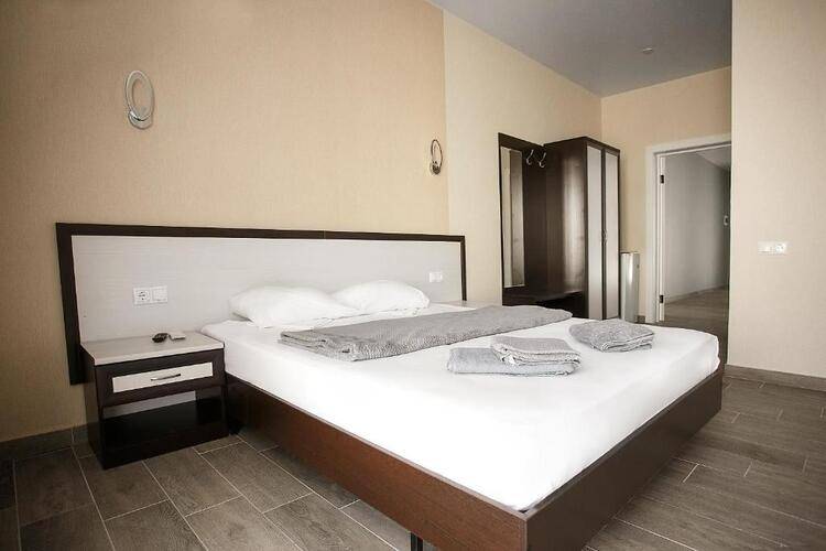 Diamond Delux Hotel
