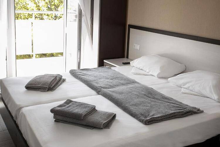Diamond Delux Hotel