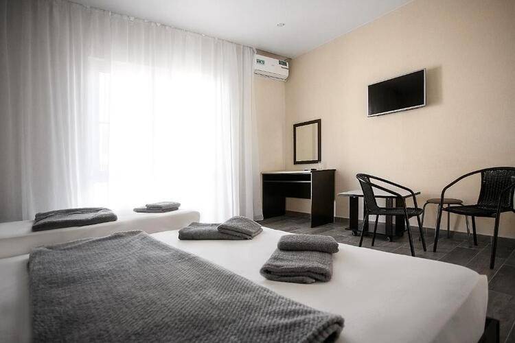 Diamond Delux Hotel