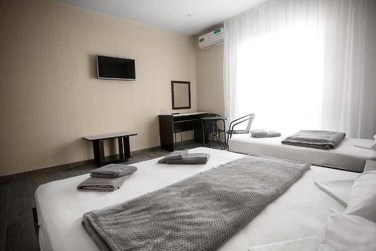 Diamond Delux Hotel