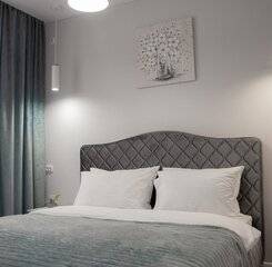 $item['hotel']['name']