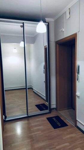 Апартаменты 2х Комнатная Квартира В Сталинке С 3х Метровыми Потолками У Метро