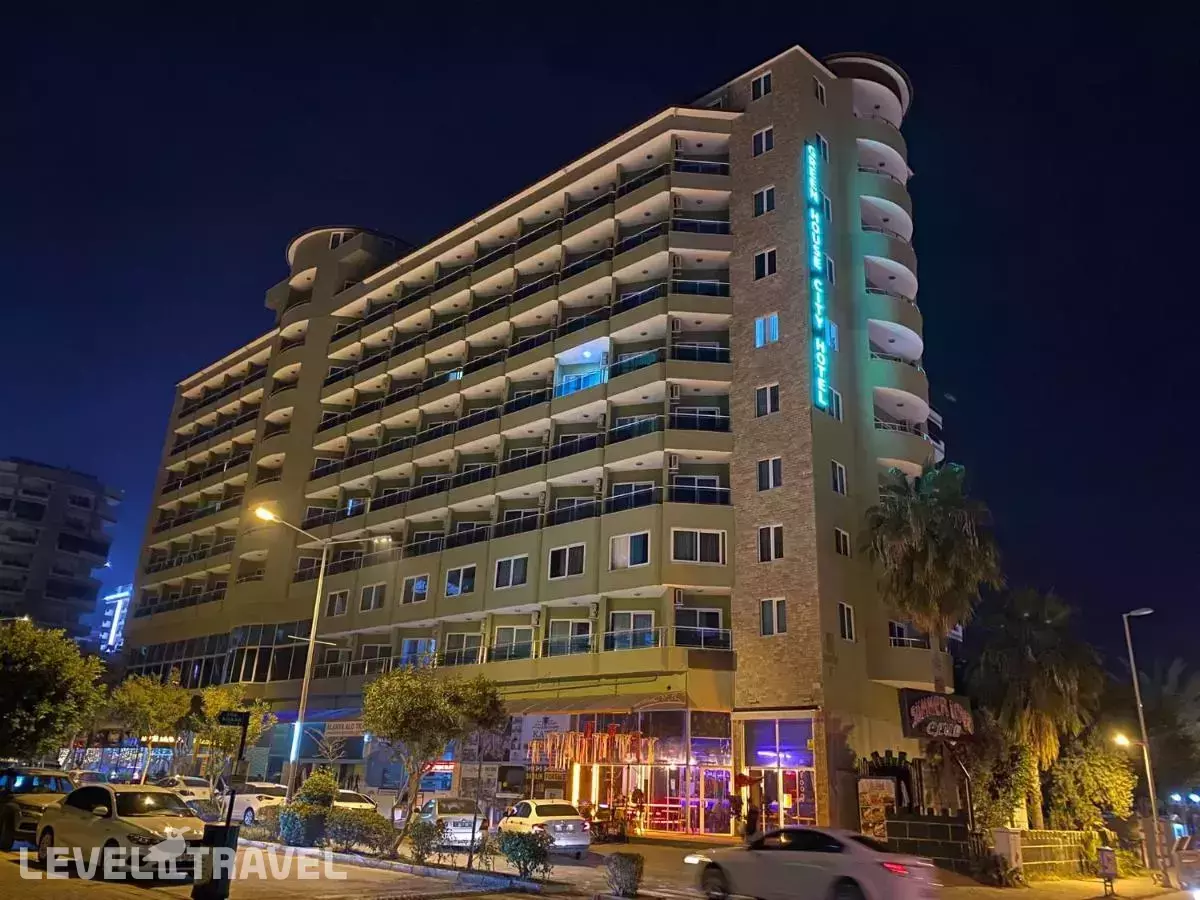 Green House City Hotel