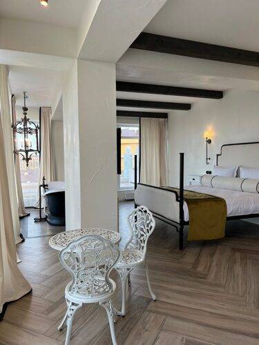 Dib Hotel