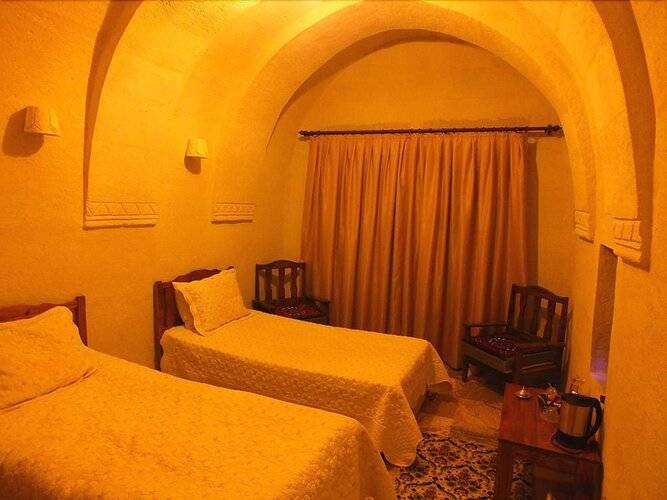 Dilek Tepesi Cave Hotel