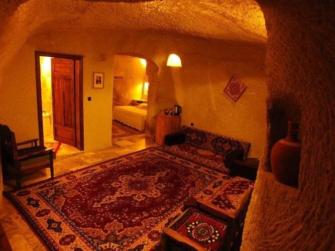 Dilek Tepesi Cave Hotel