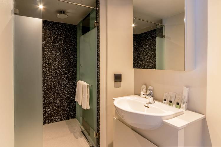 Seekers Finders Rama Iv Hotel