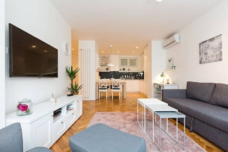 Belgrade Center Apartment Iii