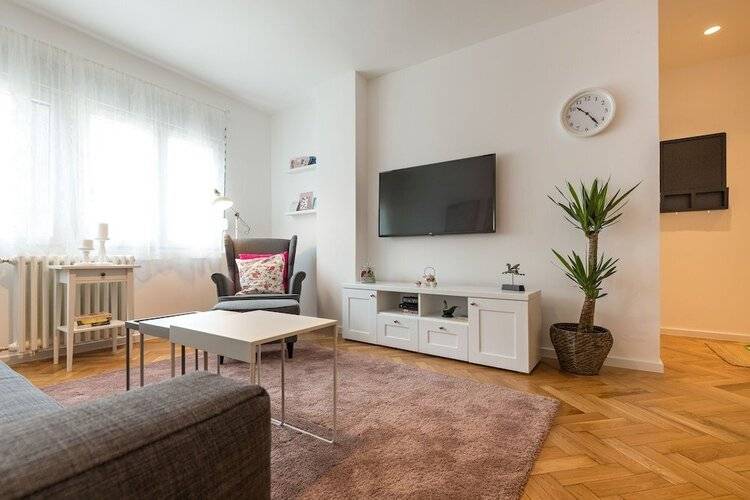 Belgrade Center Apartment Iii