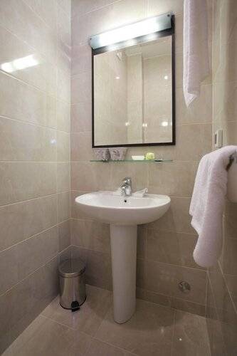 Booking Rooms