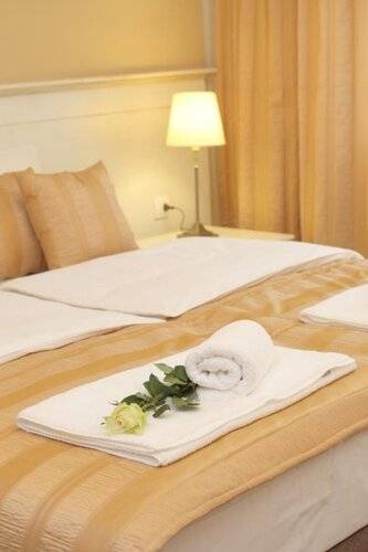 Booking Rooms