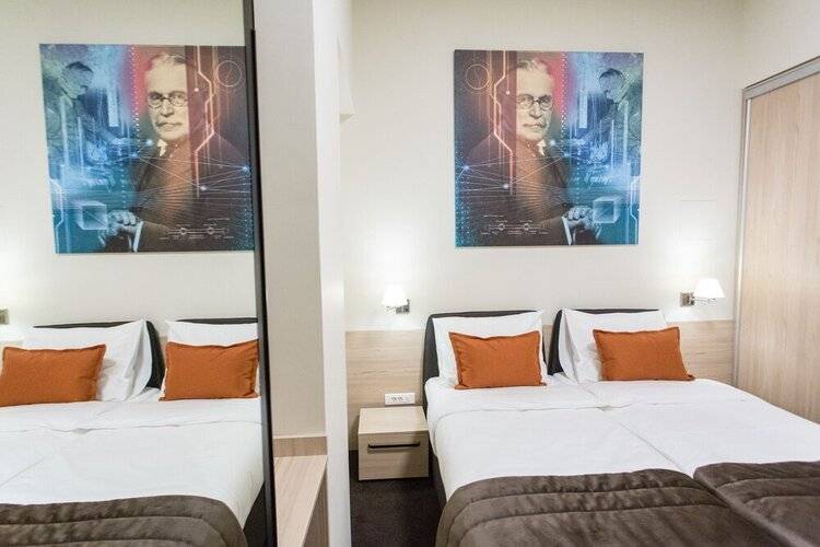 Hotel Grand Hedonist