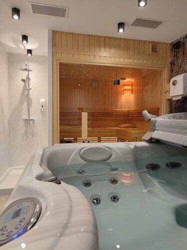 Joy 5 Hotel & Spa
