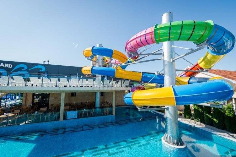 Отель Hollywoodland Wellness & Aquapark