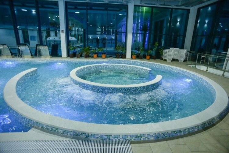 Отель Hollywoodland Wellness & Aquapark