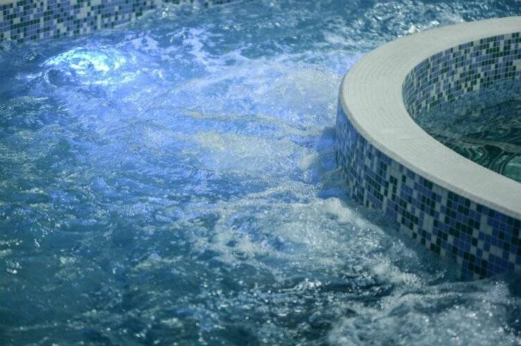 Отель Hollywoodland Wellness & Aquapark