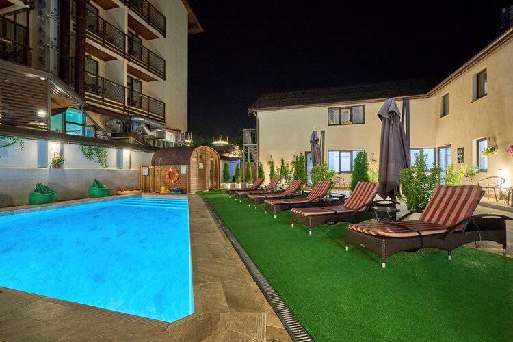 Astra De Rosa (Ex. Grand Way Skydorf)