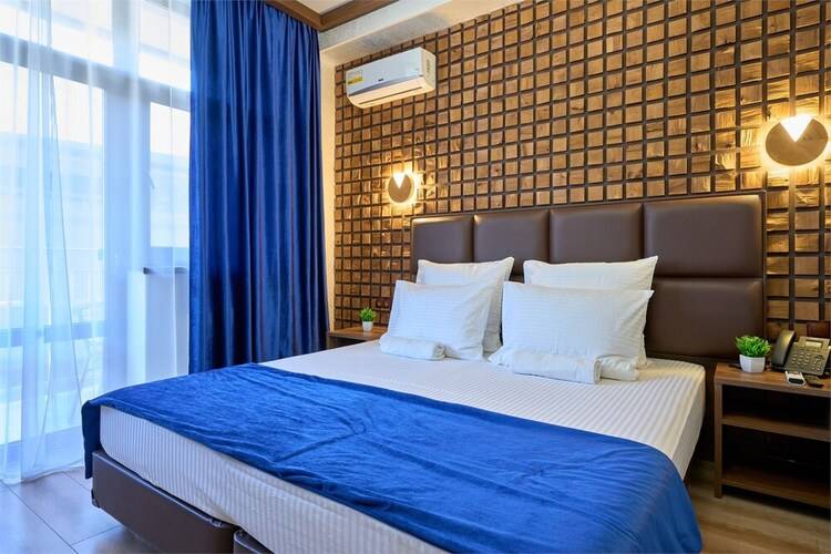 Astra De Rosa (Ex. Grand Way Skydorf)