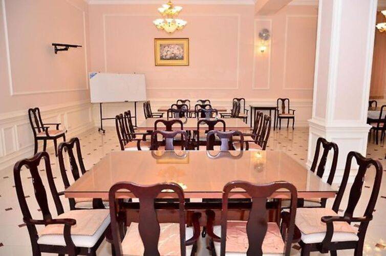 Konstantin Hotel