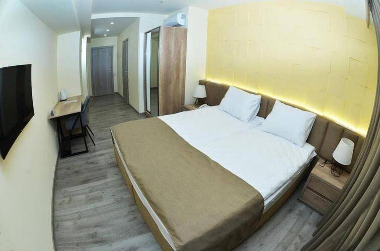 Mandarin Hotel