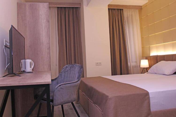 Mandarin Hotel