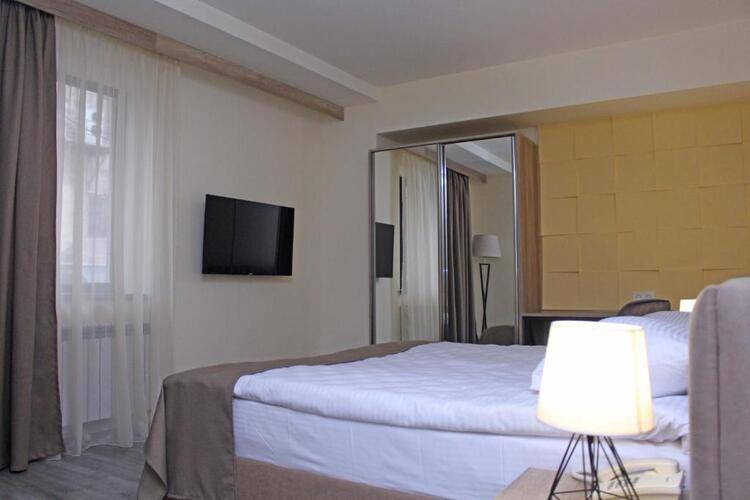 Mandarin Hotel