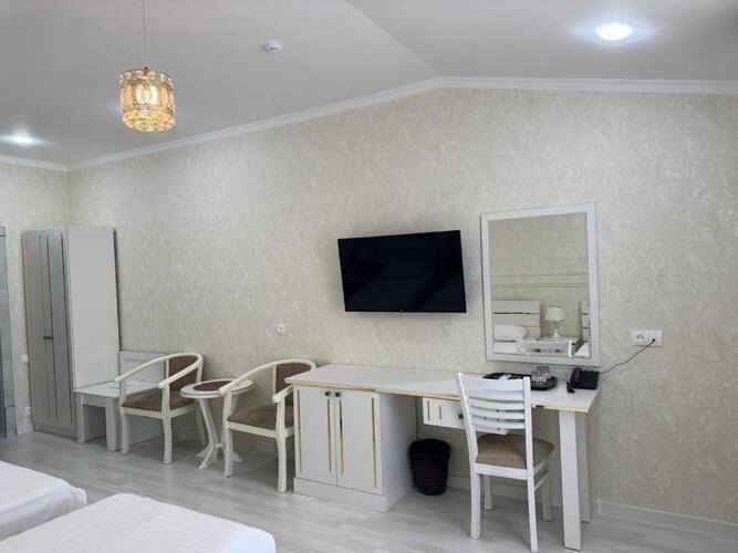 Ideal Hotel
