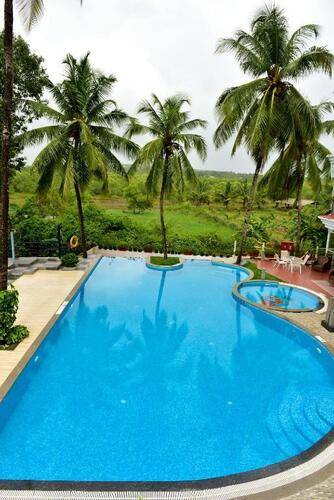 Golden Tulip Grand View Resort