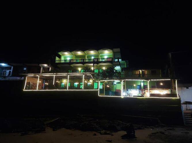 Hill Top Beach Hotel