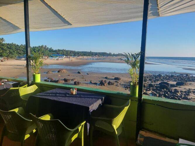 Hill Top Beach Hotel