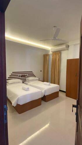 Beach Walk Inn Gulhi