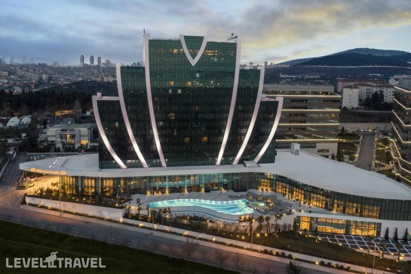 Отель Elite World Grand Istanbul Kucukyali — Малтепе, Турция