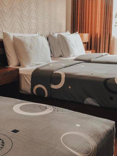 Pinnacle Boutique Villas