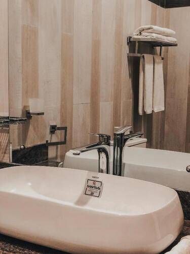 Pinnacle Boutique Villas