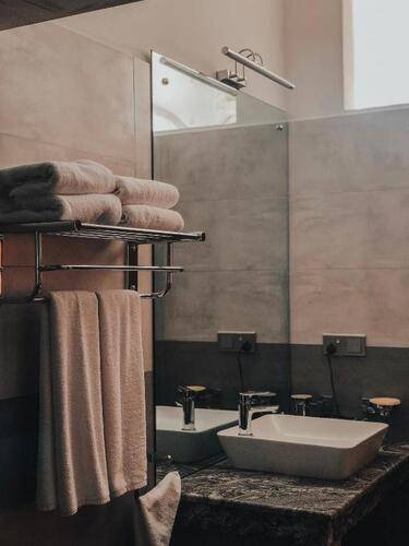 Pinnacle Boutique Villas