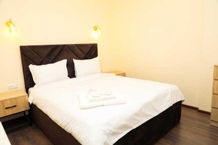 Aragast Hotel