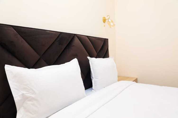 Aragast Hotel