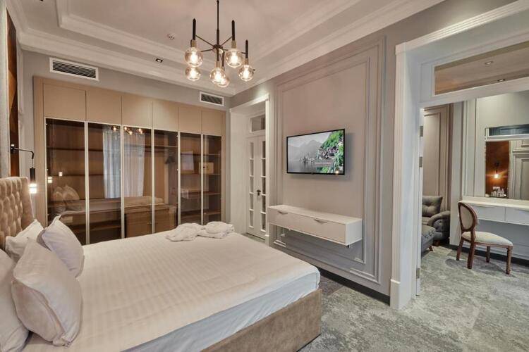 Continental Hotel