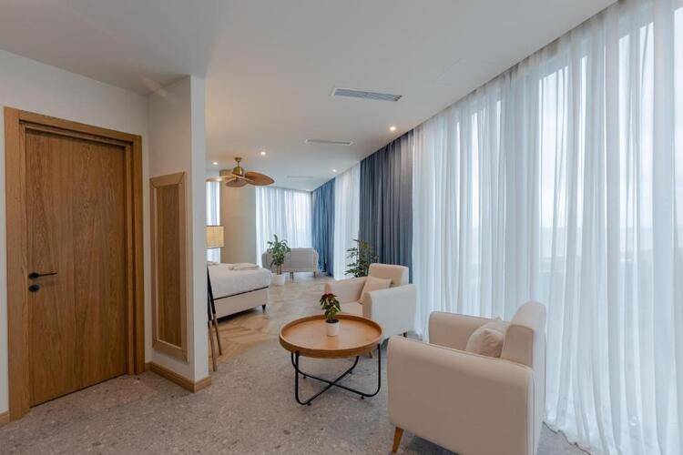 Miramar Luxury Residences
