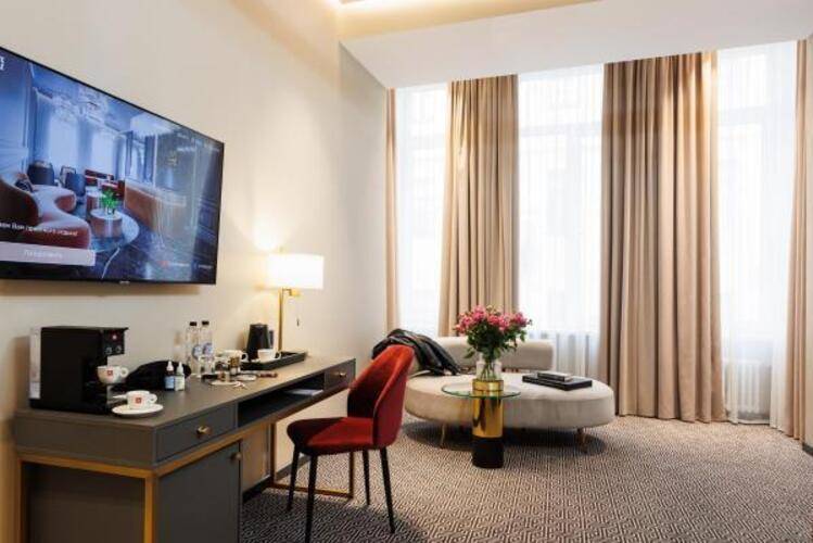 Helen Hotel