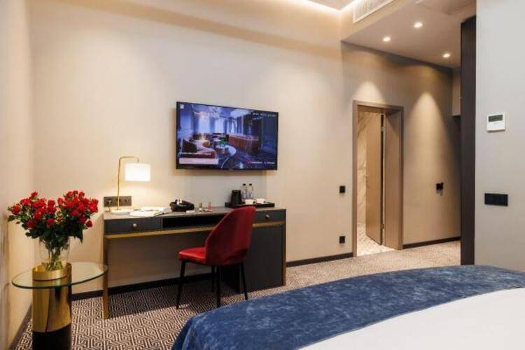 Helen Hotel