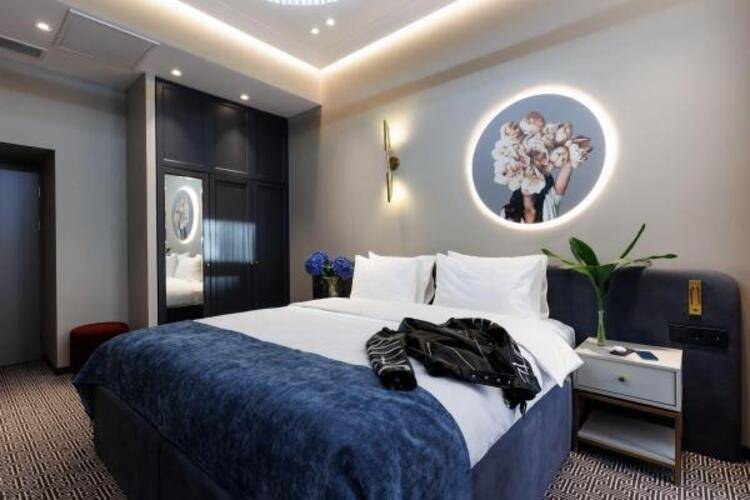 Helen Hotel