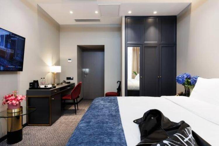 Helen Hotel