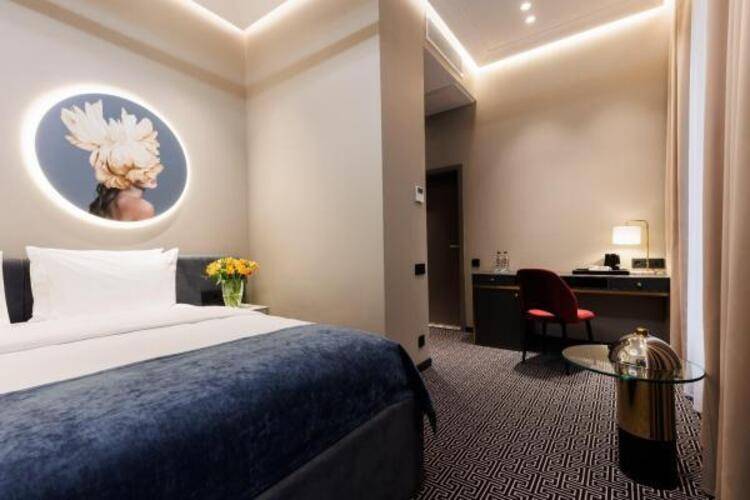 Helen Hotel
