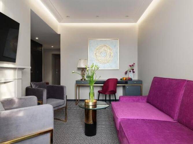 Helen Hotel